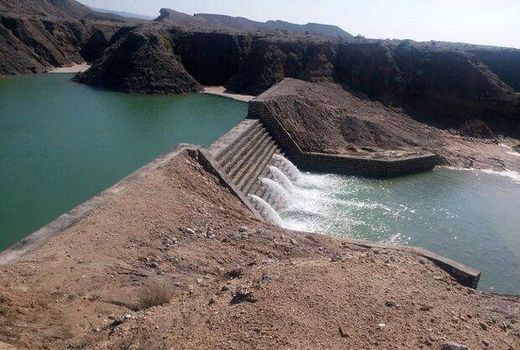احداث بند‌های خاکی در حوزه کوه زر شهرستان دامغان