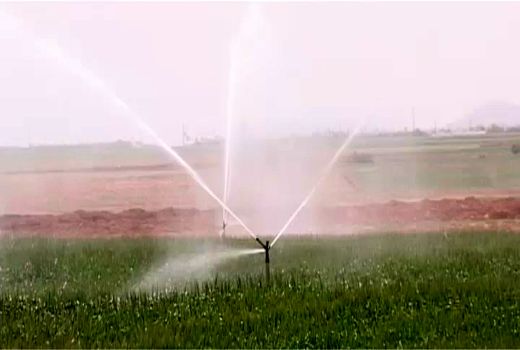 تجهیز اراضی کشاورزی فریدونشهر به سامانه آبیاری نوین
