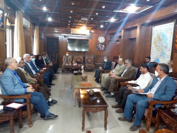 به مناسبت هفته جهاد کشاورزی رئیس و مدیران سازمان جهاد کشاورزی استان کرمان، با استاندار کرمان دیدار کردند