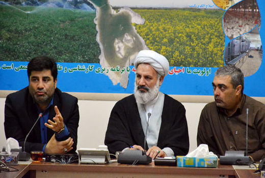 نیروهای بسیجی باید در راستای رونق تولید و پیشرفت همه جانبه میهن اسلامی فعالیت کنند