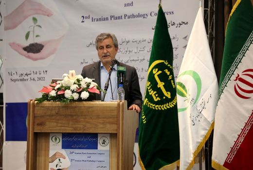 با نقش گیاهپزشکی باید به سمت استفاده از سموم با خطرات کمتر برویم