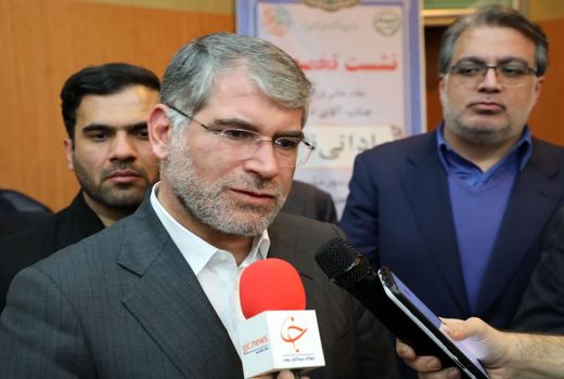 حمایت  از باغات آسیب دیده از سرمازدگی و سیلاب ها در استان یزد