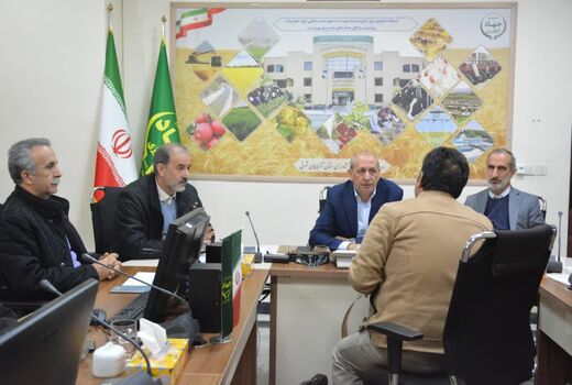  در دیدارمردمی سرپرست سازمان جهادکشاورزی آذربایجان شرقی به مشکلات تعدادی از مراجعین رسیدگی شد