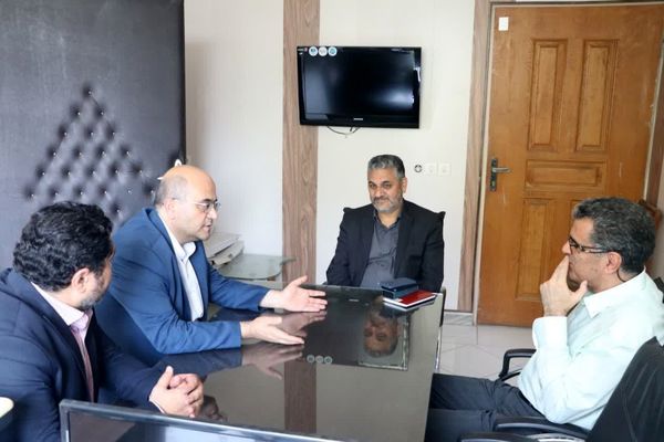 بازدید مشاور وزیر جهاد کشاورزی از اداره منابع طبیعی شهرستان البرز