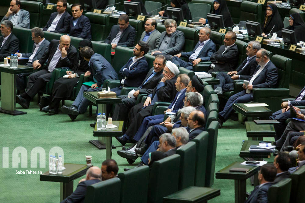 سؤال از رئیس‌جمهور در مجلس