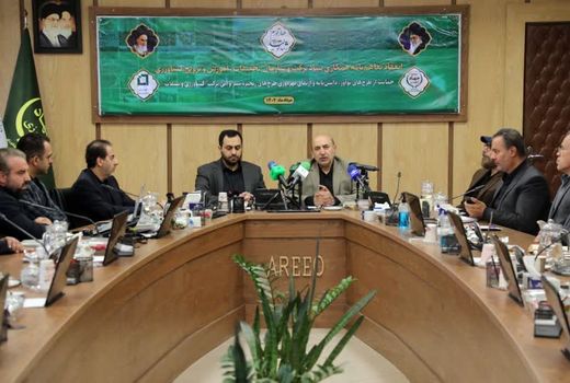 انقلاب در افزایش بهره‌وری از مسیر علم و فناوری می‌گذرد