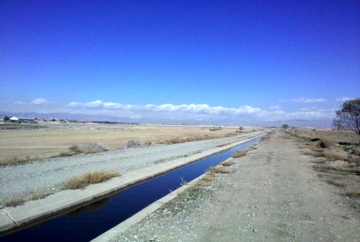 آغاز عملیات تسطیح 150 هکتار از اراضی کشاورزی شهرستان پیشوا