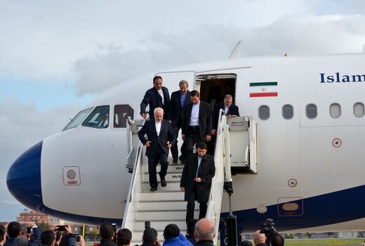 ظریف وارد سنگاپور شد
