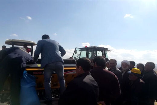 برگزاری کارگاه آموزشی خاکورزی حفاظتی شهرستان های جنوب استان آذربایجان شرقی در هشترود