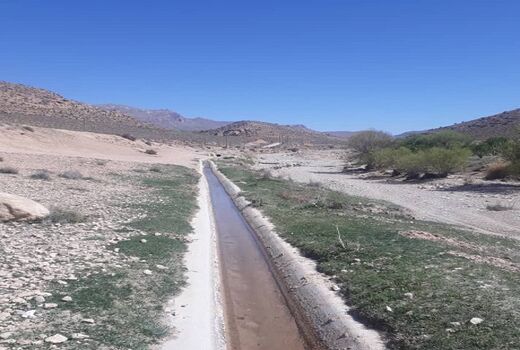  یک کانال انتقال آب در نی ریز احداث می شود