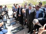 تجدید میثاق وزیر جهاد کشاورزی با شهدای روستای آق تپه خراسان شمالی 