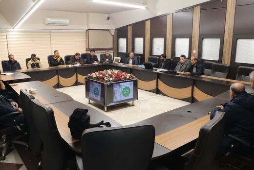 جلسه بررسی کارایی مالچ پلاستیکی استاندارد کشاورزی در قزوین
