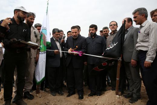 مالچ پاشی و نهال‌کاری ۱۱ هزار هکتار از بیابان‌ها و شنزارهای خوزستان 