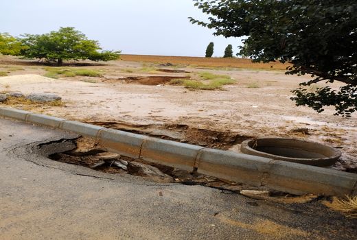 آغاز مرمت قنوات آسیب دیده از سیل در آباده