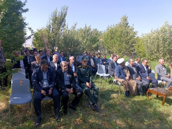افتتاح پروژه سیستمهای نوین آبیاری در ۱۳۰۰ هکتار از اراضی سراب