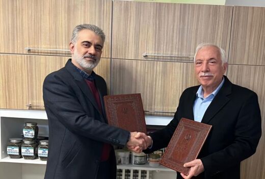  معاونت علمی وفن آوری ریاست جمهوری و فدراسیون طیور همکاری می‌کنند/ مطالبات معوقه سنگین واردکنندگان نهاده‌ها

