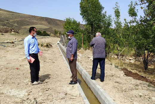 احداث و بهسازی کانال آبیاری عمومی روستای دستجرد شهرستان ورزقان
