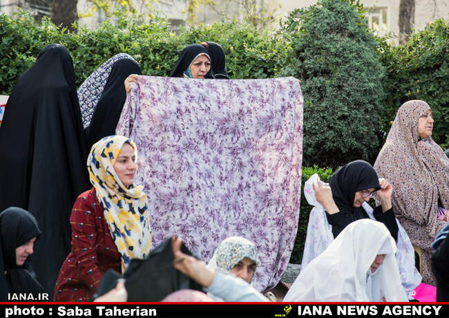 اقامه نماز عید فطر در دهکده المپیک