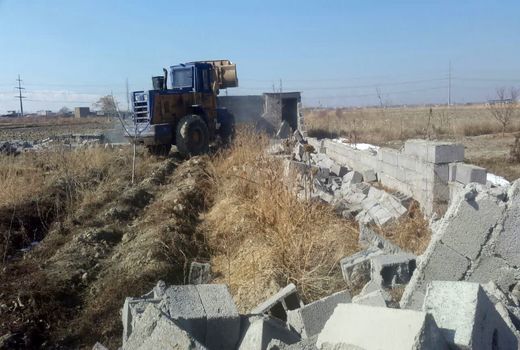 آزاد سازی ۲۰ سازه غیرمجاز در اراضی کشاورزی ارومیه و سلماس