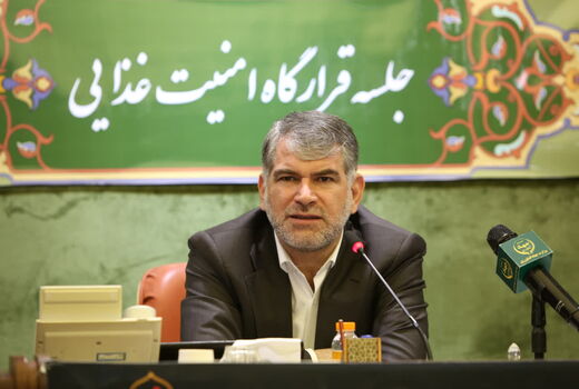 با برنامه ریزی های صورت گرفته هیچگونه کمبودی در تامین کالاهای اساسی و محصولات دامی نداریم