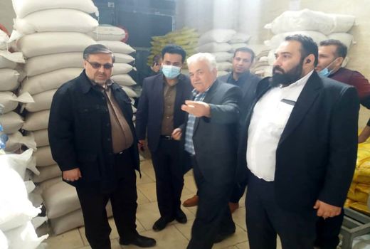 کشف بیش۸۰ تن برنج خارج از شبکه توزیع در یکی از انبارهای شهرستان ورامین