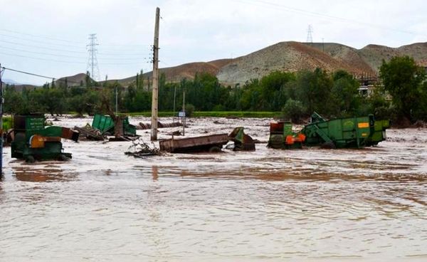 خسارت سیل به قنوات ومحصولات کشاورزی شهرستان زرند