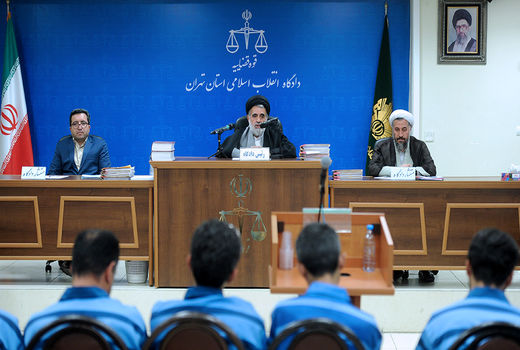 معرفی 12 متهم پرونده واردات موبایل 