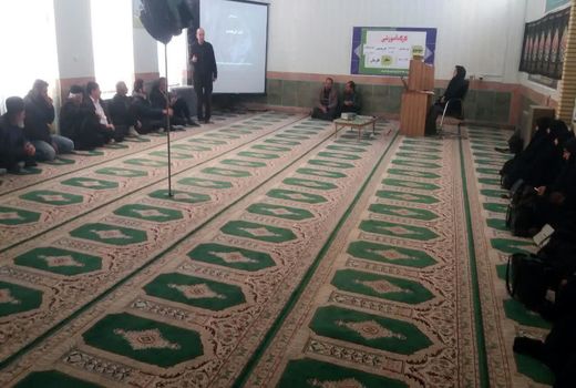 برگزاری دوره آموزشی کشت گل محمدی