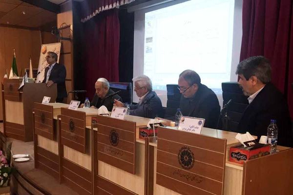 وضعیت هشدار برای کشت محصولات کشاورزی در منطقه کویری ایران/ سطح آب‌های زیرزمینی در قم سالانه یک میلیون مترمکعب پایین‌تر می‌رود