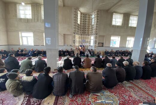 مراسم جشن انقلاب اسلامی در روستای عشایری اصلانیک شهرستان سلماس برگزار شد