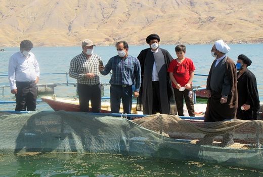 بازدید نماینده محترم ولی فقیه و امام جمعه ایلام از پروژه های مهم بخش کشاورزی در شهرستان بدره 