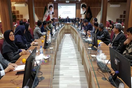 کارگاه آموزشی تبیین راهکارهای اجرای توسعه گلخانه های خراسان جنوبی برگزار شد