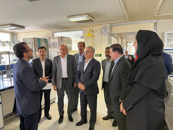 بازدید معاون وزیر و رئیس سازمان تات از پژوهشکده بیوتکنولوژی صنایع غذایی