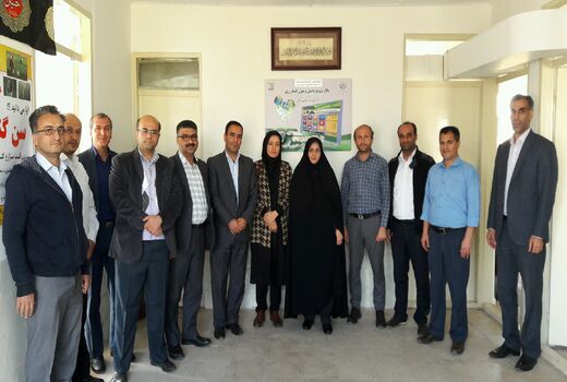 مراکز  جهاد کشاورزی خط مقدم  خدمت رسانی به کشاورزان محسوب می شوند