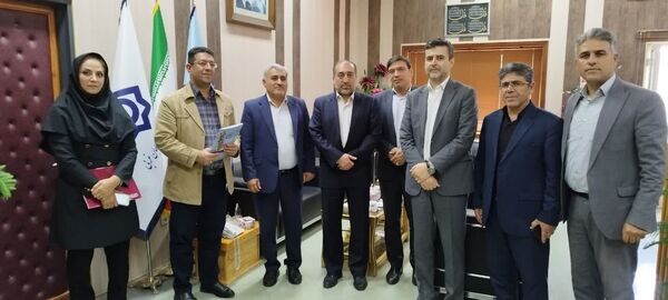 تجلیل رئیس سازمان جهاد کشاورزی آذربایجان غربی از مدیر کل صدا و سیمای مرکز استان
