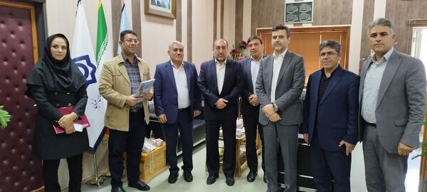 تجلیل رئیس سازمان جهاد کشاورزی آذربایجان غربی از مدیر کل صدا و سیمای مرکز استان
