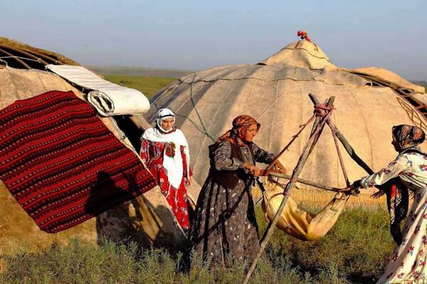 چرم و سراجی سنتی؛ دوخت زندگی با پوست دام/صنایع دستی کشاورزی‌محور ایران