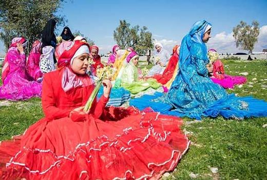 کازرون میزبان جشنواره ملی گل نرگس