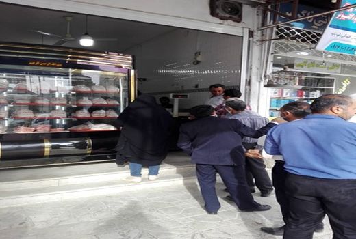 مرغ منجمد تنظیم بازار در سپیدان توزیع شد