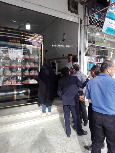 مرغ منجمد تنظیم بازار در سپیدان توزیع شد