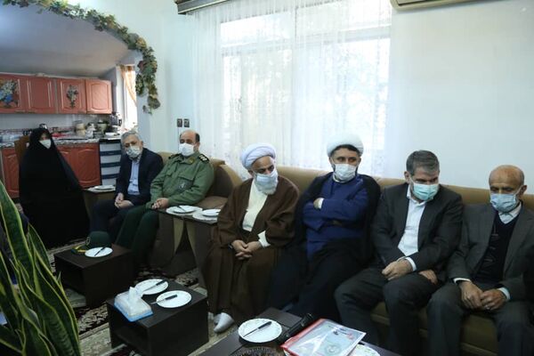 وزیر جهاد کشاورزی با خانواده معظم شهدای رودسر دیدار کرد