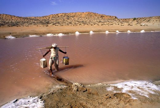 برداشت نمک، سیستان بلوچستان، ایران