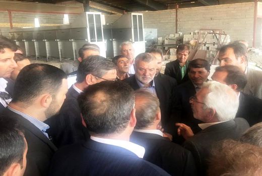 وزیر جهاد کشاورزی از کشتارگاه صنعتی طیور در شهرستان رزن بازدید کرد