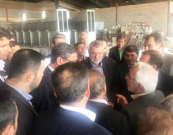وزیر جهاد کشاورزی از کشتارگاه صنعتی طیور در شهرستان رزن بازدید کرد