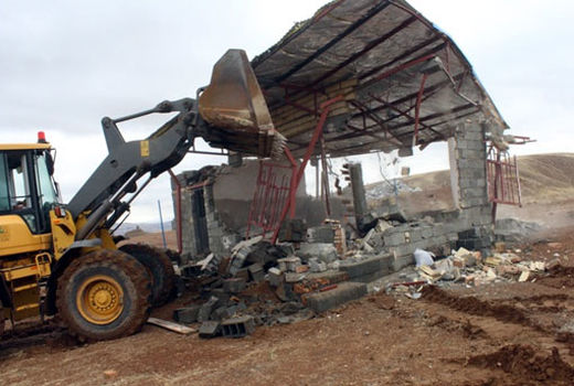  اجرای 15 مورد حکم قلع و قمع بناهای غیرمجاز واقع دراراضی کشاورزی شهرستان مرند