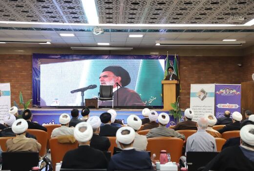 روحانیت در تقویت امید و انسجام اجتماعی نقش‌آفرین باشد