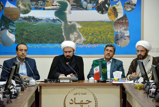  امنیت غذایی از مزرعه تا سر سفره مردم بر عهده وزارت جهاد کشاورزی است