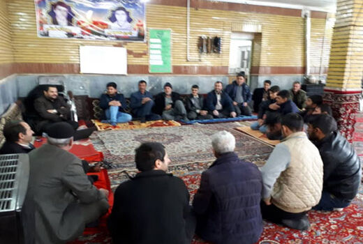 برگزاری دوره مهارتی سه روزه سرویس و نگهداری تراکتور در روستای آناقیز مرکز جهادکشاورزی ابرغان شهرستان سراب
