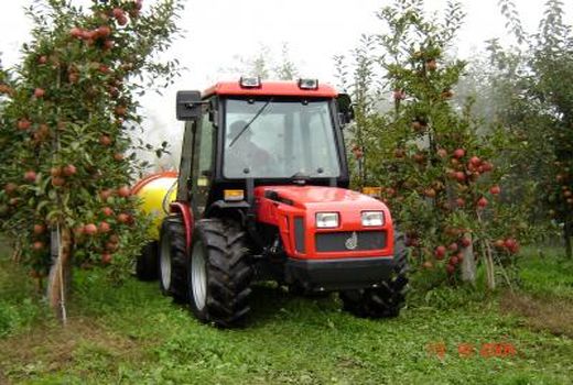 ابلاغ سهمیه پیش فروش نقدی 700 دستگاه تراکتور باغی به استان‌ها