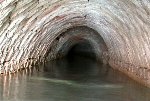 حفظ قنات‌های خور و بیابانک سالانه به ۵۰ میلیارد ریال اعتبار نیاز دارد